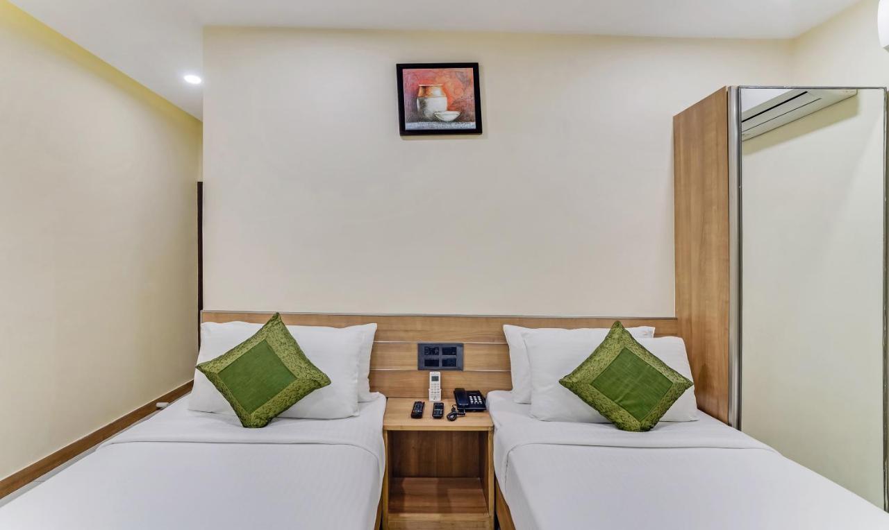 Treebo The Pearl Hotel Ченай Екстериор снимка